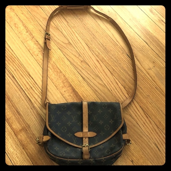 Louis Vuitton Handbags - Louis Vuitton Crossbody